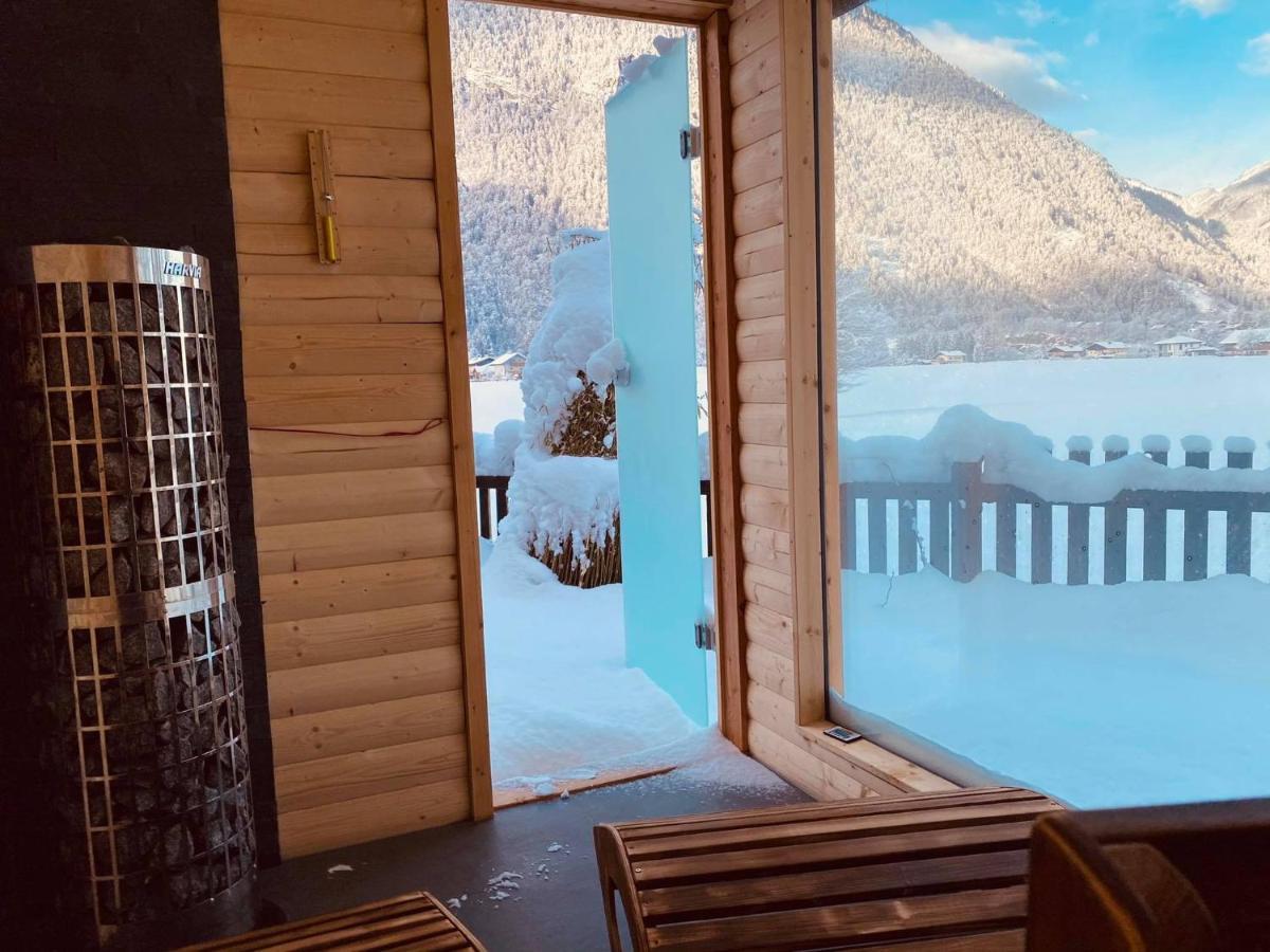 Forest Chalet, 15 Min To Salzburg Olt Town, And Most Beautiful Lakes, Secluded Location, 1,000 Sqm Garden, Mountainview, Panorama Sauna, Bath Whirlpool, Bbq&Bikes&Sunbeds For Free, Up To 10 P Golling an der Salzach Bagian luar foto
