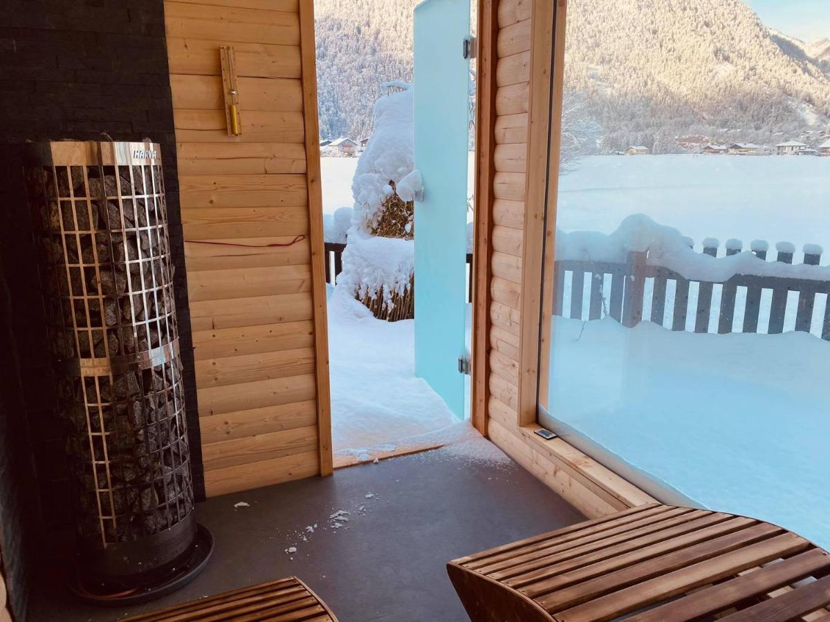 Forest Chalet, 15 Min To Salzburg Olt Town, And Most Beautiful Lakes, Secluded Location, 1,000 Sqm Garden, Mountainview, Panorama Sauna, Bath Whirlpool, Bbq&Bikes&Sunbeds For Free, Up To 10 P Golling an der Salzach Bagian luar foto