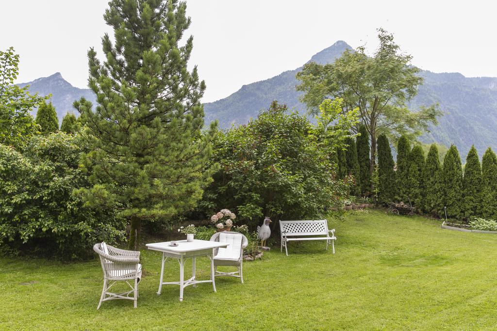 Forest Chalet, 15 Min To Salzburg Olt Town, And Most Beautiful Lakes, Secluded Location, 1,000 Sqm Garden, Mountainview, Panorama Sauna, Bath Whirlpool, Bbq&Bikes&Sunbeds For Free, Up To 10 P Golling an der Salzach Bagian luar foto