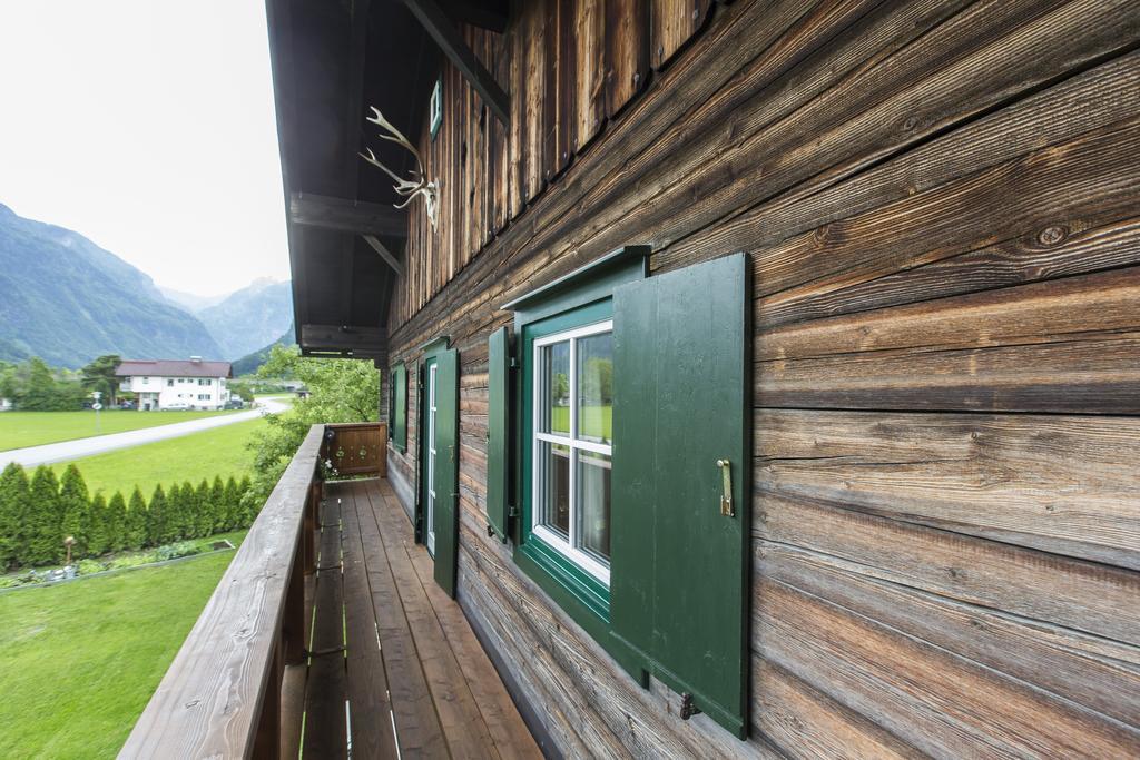 Forest Chalet, 15 Min To Salzburg Olt Town, And Most Beautiful Lakes, Secluded Location, 1,000 Sqm Garden, Mountainview, Panorama Sauna, Bath Whirlpool, Bbq&Bikes&Sunbeds For Free, Up To 10 P Golling an der Salzach Bagian luar foto