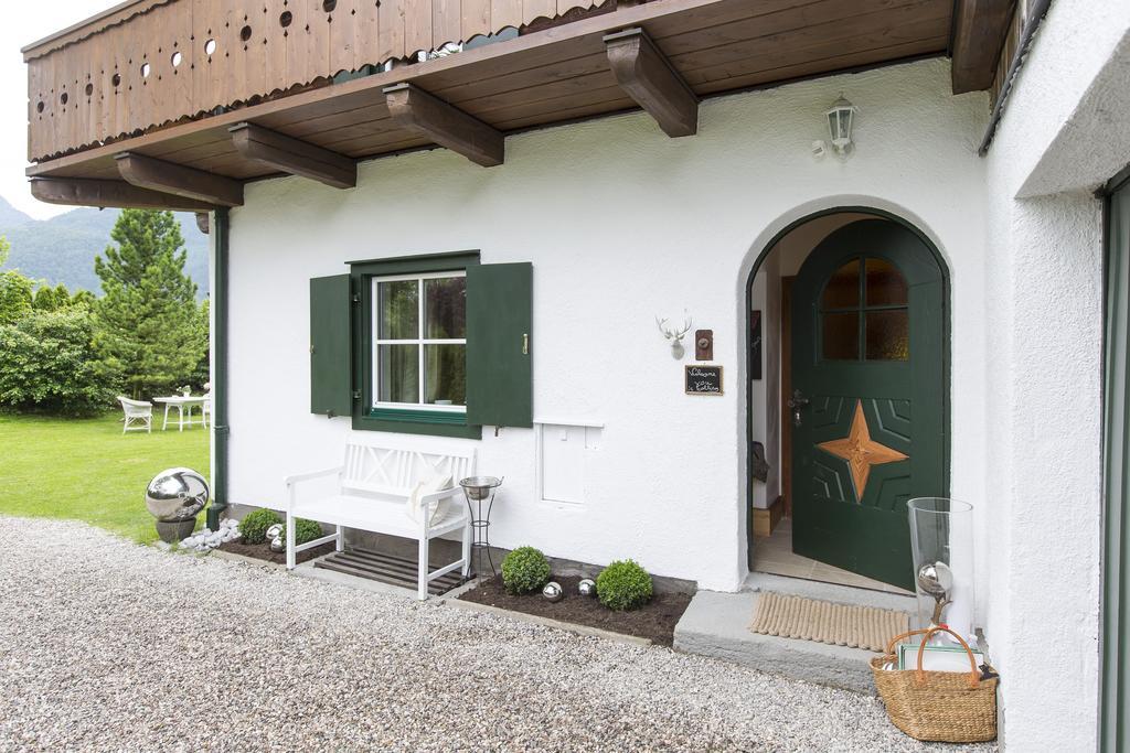 Forest Chalet, 15 Min To Salzburg Olt Town, And Most Beautiful Lakes, Secluded Location, 1,000 Sqm Garden, Mountainview, Panorama Sauna, Bath Whirlpool, Bbq&Bikes&Sunbeds For Free, Up To 10 P Golling an der Salzach Bagian luar foto