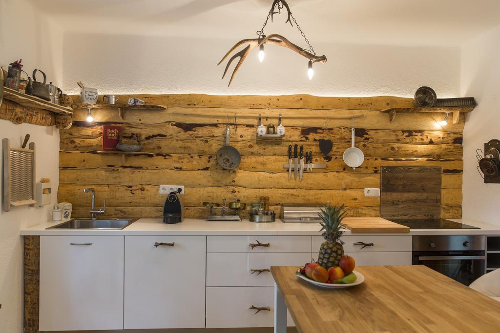 Forest Chalet, 15 Min To Salzburg Olt Town, And Most Beautiful Lakes, Secluded Location, 1,000 Sqm Garden, Mountainview, Panorama Sauna, Bath Whirlpool, Bbq&Bikes&Sunbeds For Free, Up To 10 P Golling an der Salzach Ruang foto