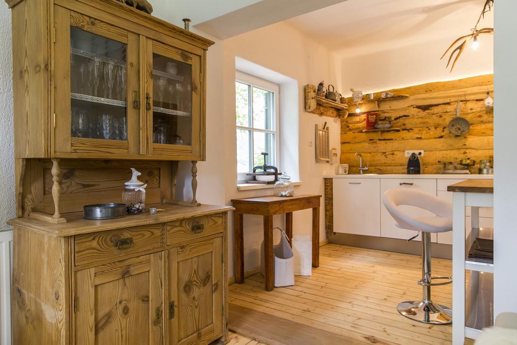Forest Chalet, 15 Min To Salzburg Olt Town, And Most Beautiful Lakes, Secluded Location, 1,000 Sqm Garden, Mountainview, Panorama Sauna, Bath Whirlpool, Bbq&Bikes&Sunbeds For Free, Up To 10 P Golling an der Salzach Ruang foto